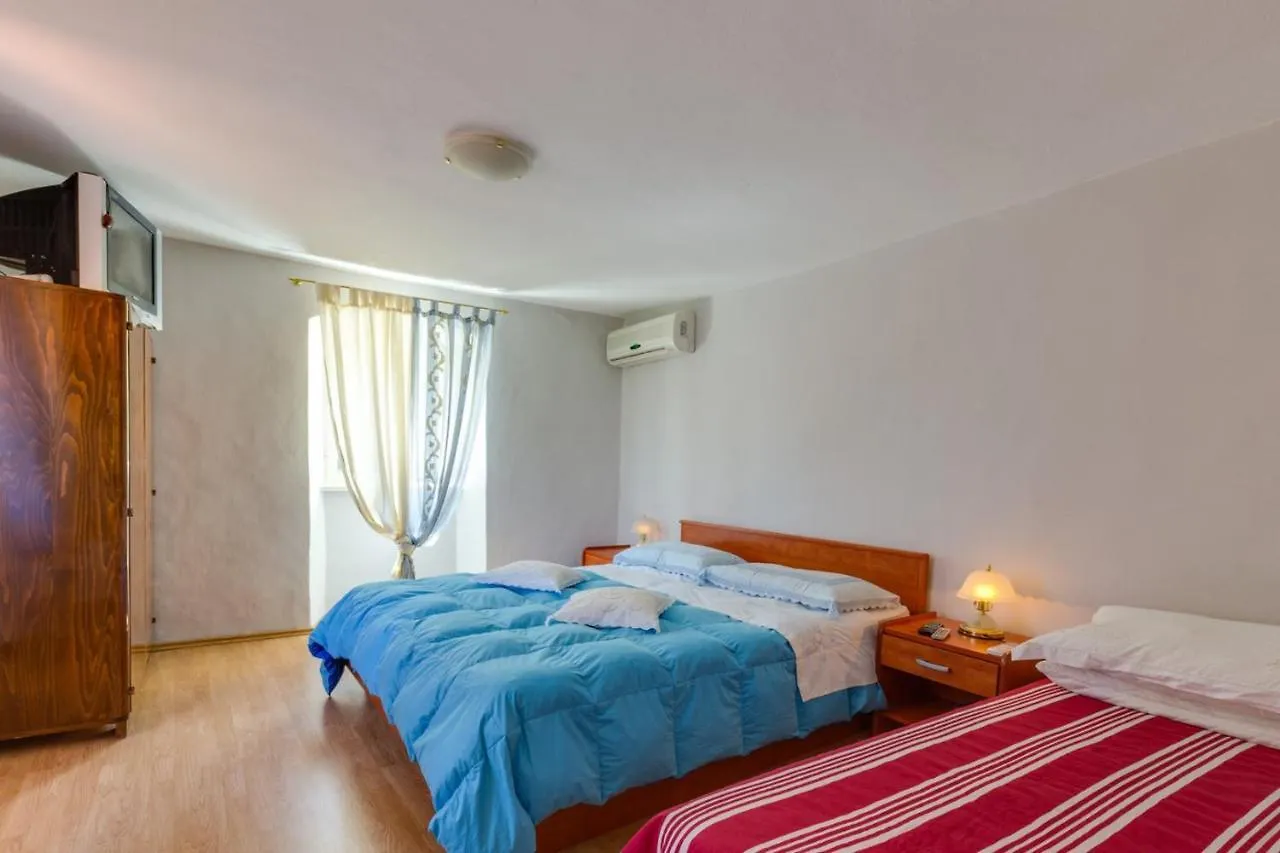 Holiday House Juliette 100M From The Beach Nerezine Croatia