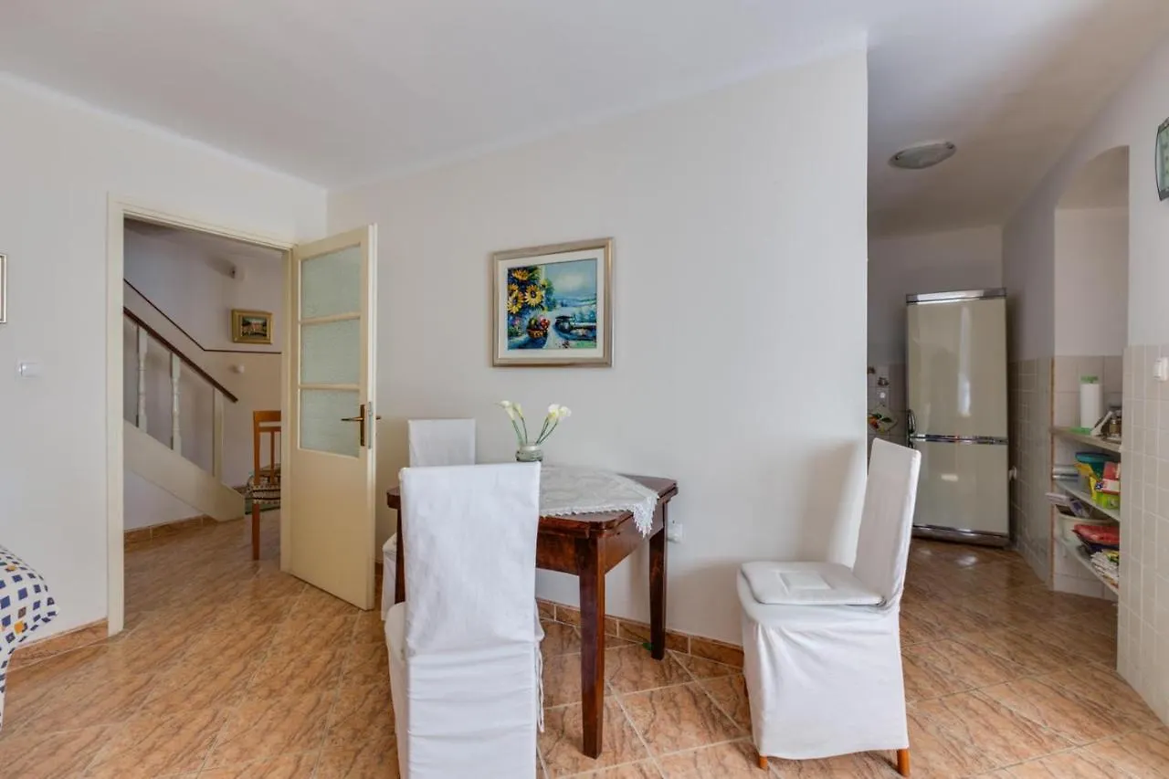 Holiday House Juliette 100M From The Beach Nerezine